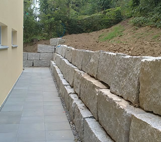 Natursteinmauer